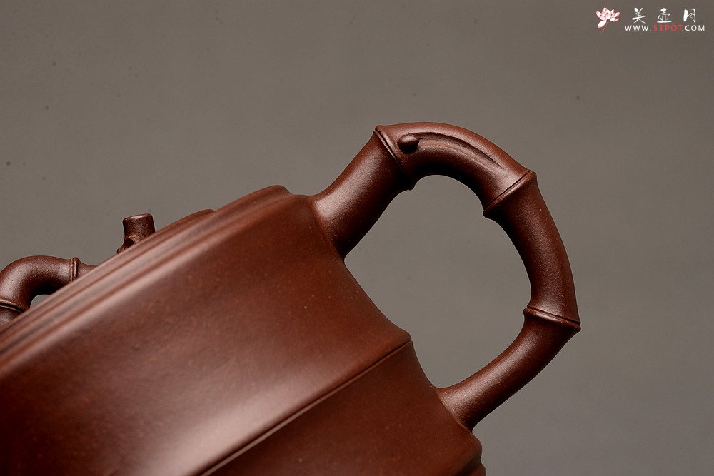 紫砂壶图片：顾正芳新作 苍劲有力 厚重大方  全手竹段 经典 陈腐老紫泥 - 宜兴紫砂壶网