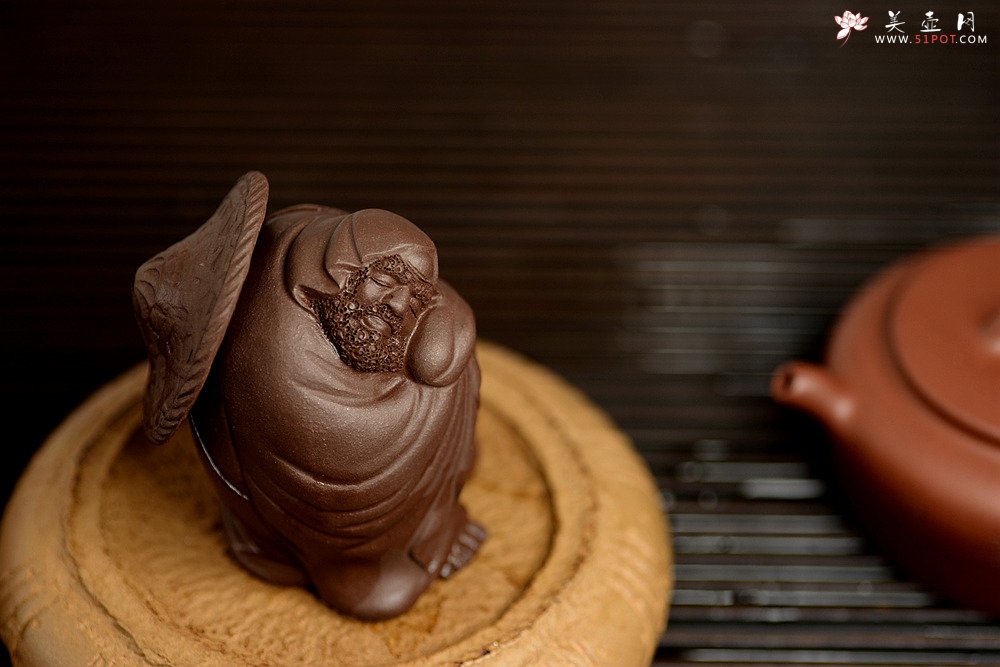 紫砂壶图片：养心达摩 神态生动 做工精致  - 宜兴紫砂壶网