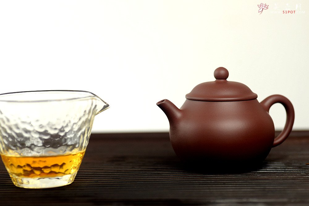 紫砂壶图片：美壶特惠 经典实用 潘壶 优质枣红泥 极易泡养 - 宜兴紫砂壶网