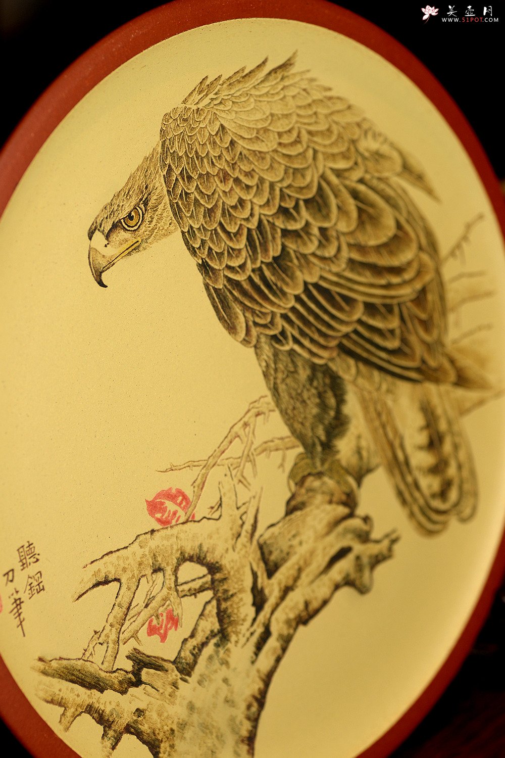 紫砂壶图片：张听刚精品30cm挂盘 鹰 生态逼真 栩栩如生 层次感强 送礼自藏 - 宜兴紫砂壶网