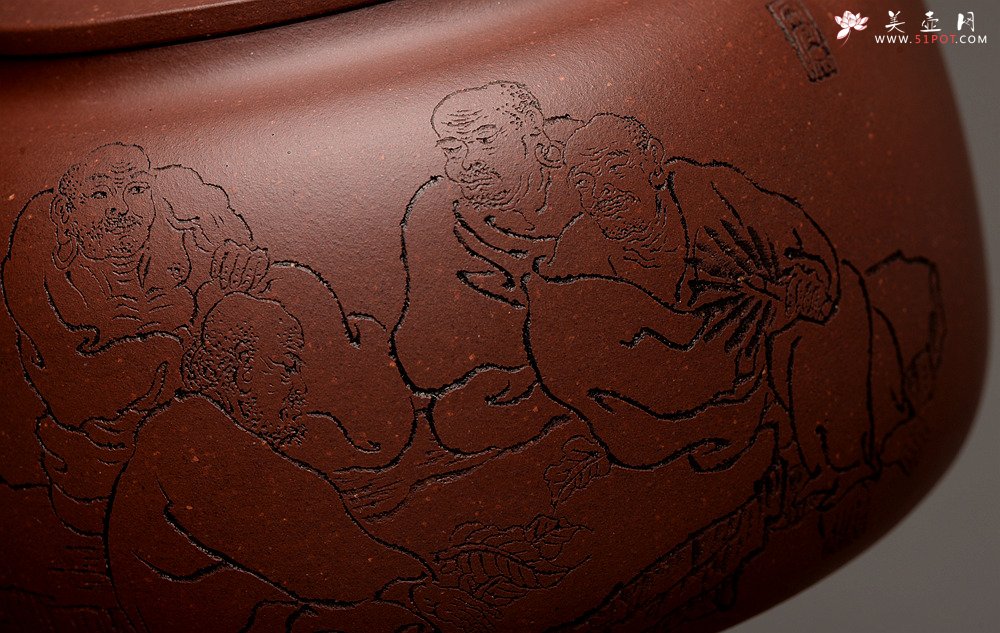 紫砂壶图片：钱建荷全手新作 环玉提梁 做工精致 浑厚大气 国助袁德波装饰  - 宜兴紫砂壶网