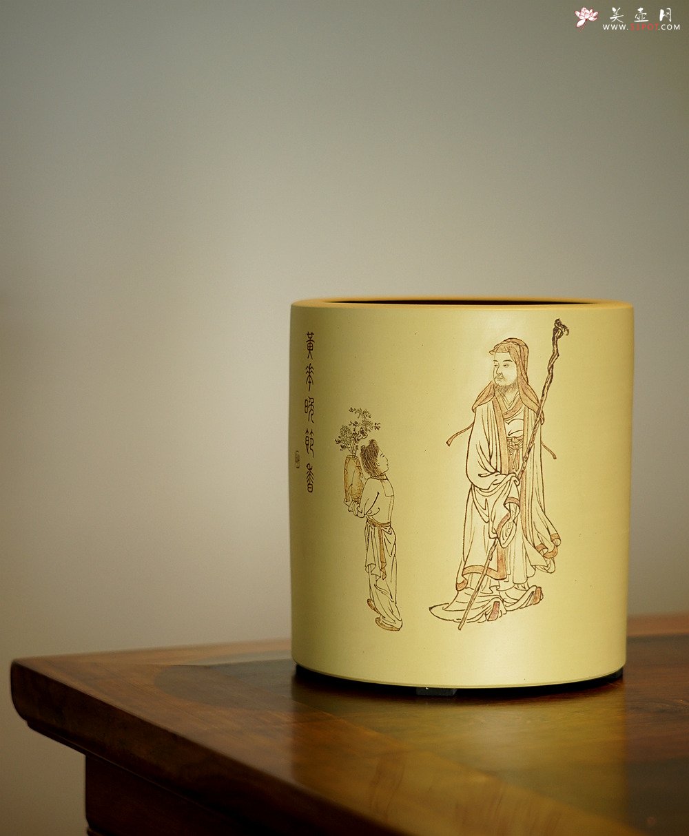 紫砂壶图片：张听刚笔筒 高士赏菊图 以刀代笔 行云流水 老辣精炼 - 宜兴紫砂壶网