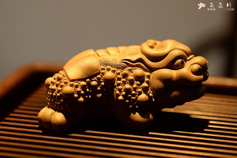 紫砂壶图片：优质段泥 做工精致 镇宅茶宠 - 宜兴紫砂壶网