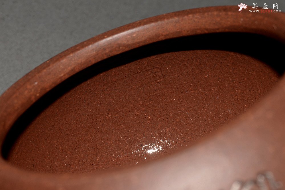 紫砂壶图片：张听刚精心装饰 大口实用 全手融古 - 宜兴紫砂壶网