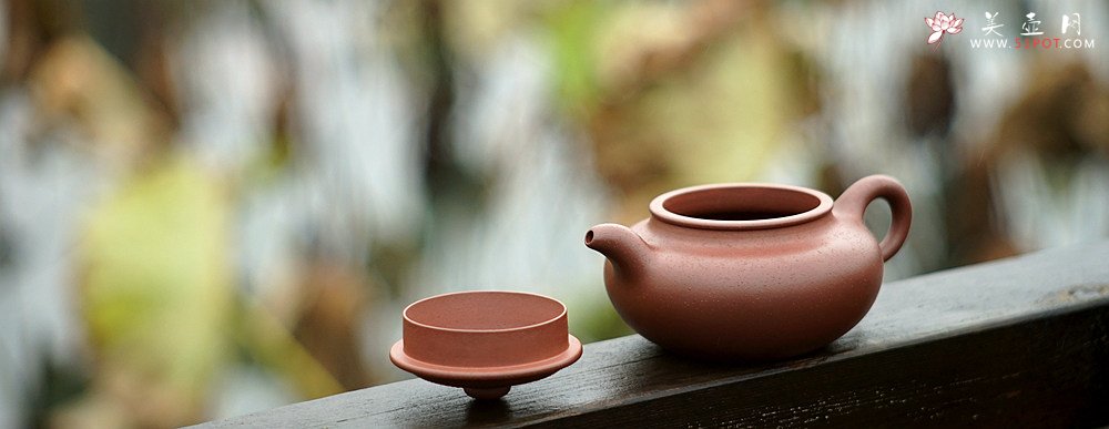 紫砂壶图片：徐正涛乙未年初冬全手作品  清秀俊雅 上等紫泥 仿古 - 宜兴紫砂壶网