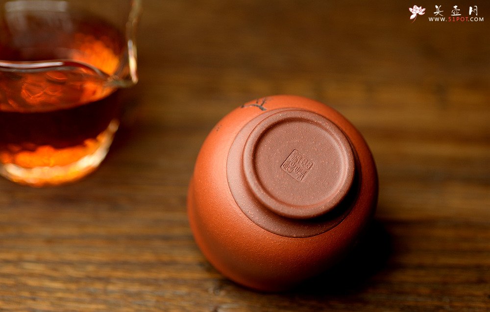 紫砂壶图片：曲峰佛陀杯 以底槽清打底粉降坡泥 精致实用  - 宜兴紫砂壶网