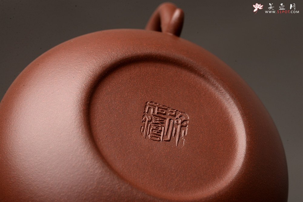 紫砂壶图片：徐正涛乙未年初冬全手作品  清秀俊雅 上等紫泥 仿古 - 宜兴紫砂壶网