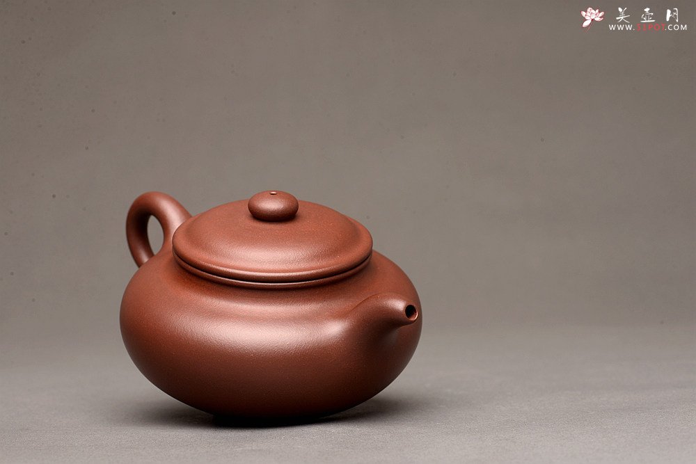 紫砂壶图片：徐正涛乙未年初冬全手作品  清秀俊雅 上等紫泥 仿古 - 宜兴紫砂壶网