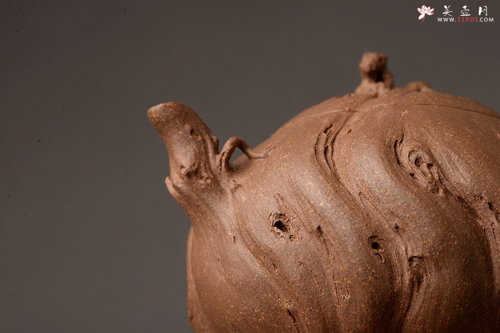 紫砂壶图片：林月长乙未冬全手原创精品 肌理丰富 紫砂新风 学院派  麒麟山音 - 宜兴紫砂壶网