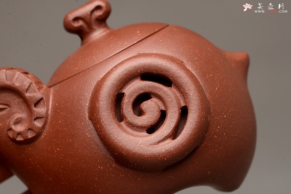 紫砂壶图片：美壶特惠之吉羊 喜气洋洋 有趣实用  - 宜兴紫砂壶网