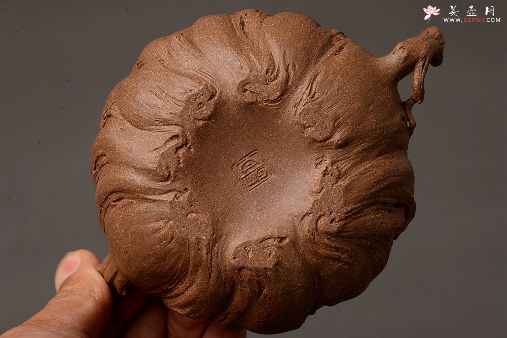 紫砂壶图片：林月长乙未冬全手原创精品 肌理丰富 紫砂新风 学院派  麒麟山音 - 宜兴紫砂壶网