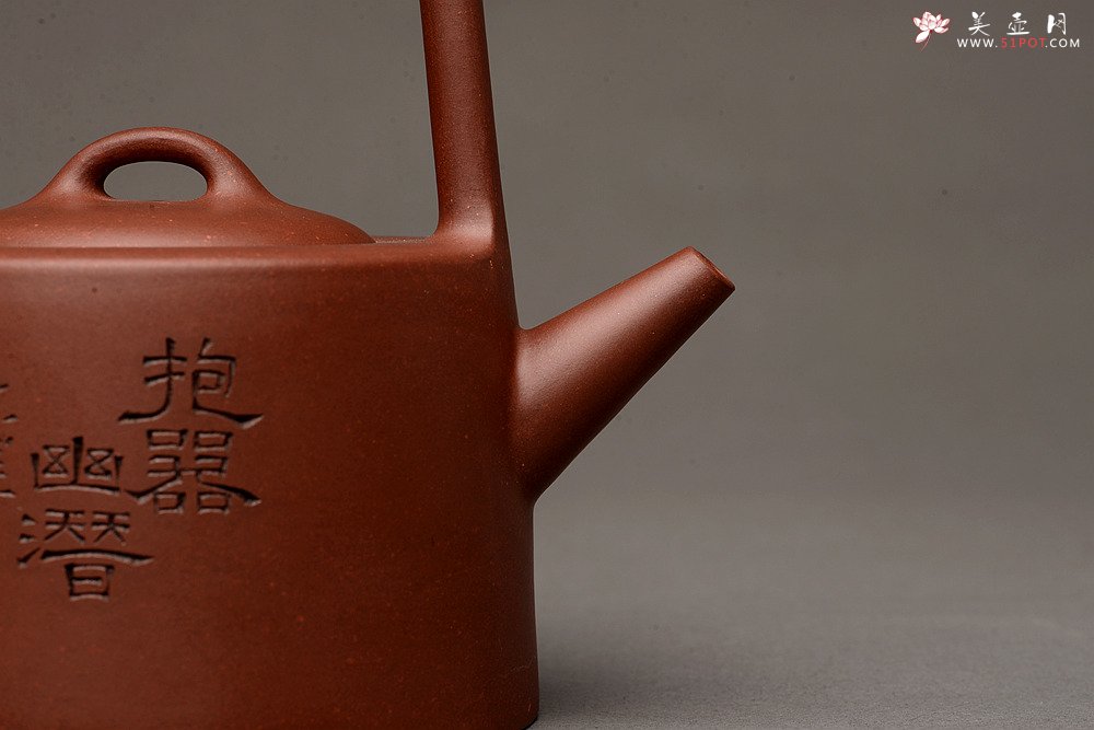 紫砂壶图片：陆逸舟精心装饰 素雅之作 挺拔俊秀 全手曼生提梁  - 宜兴紫砂壶网