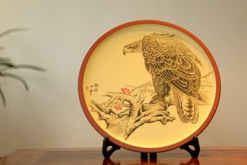 紫砂壶图片：张听刚精品30cm挂盘 鹰 生态逼真 栩栩如生 层次感强 送礼自藏 - 宜兴紫砂壶网