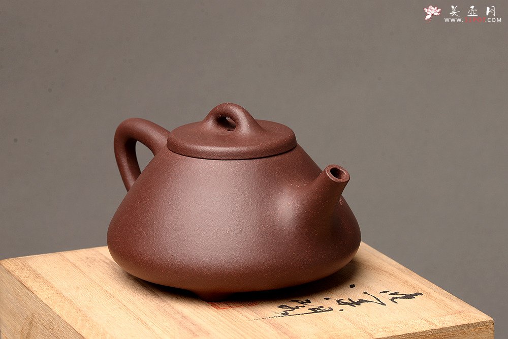 紫砂壶图片：周斌全手子冶石瓢 做工精致 器形端正~ 骨肉均挺 - 宜兴紫砂壶网