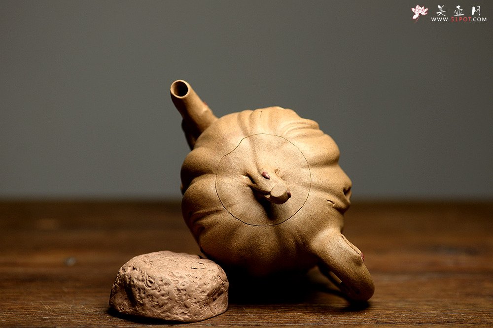 紫砂壶图片：刘秀全手经典新品 自然生动 古朴之味~~全手树魂 - 宜兴紫砂壶网