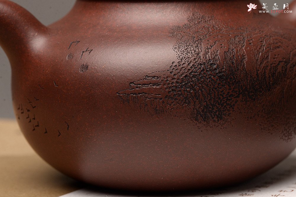 紫砂壶图片：优质老底料 李彦雄通景山水 全手掇球 饱满厚重 精品 - 宜兴紫砂壶网