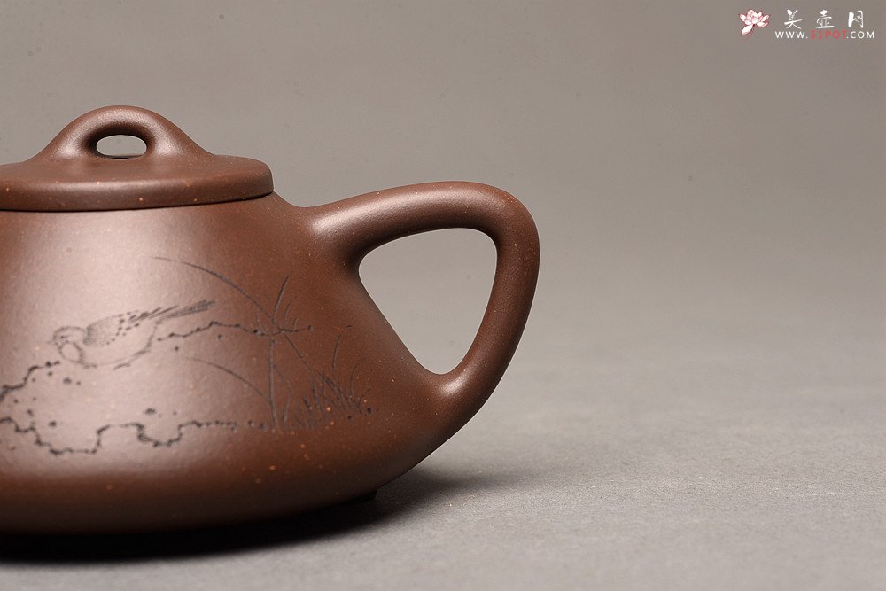 紫砂壶图片：周路健乙未冬全手精品力作 摹李寒勇子冶石瓢 耐品劲道 国师和石装饰 - 宜兴紫砂壶网