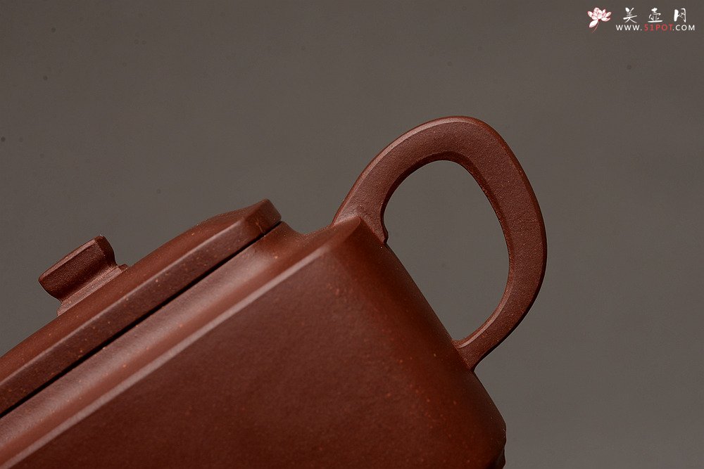 紫砂壶图片：马建鹏作品 美壶特惠 全手书香小四方 工整挺拔 - 宜兴紫砂壶网