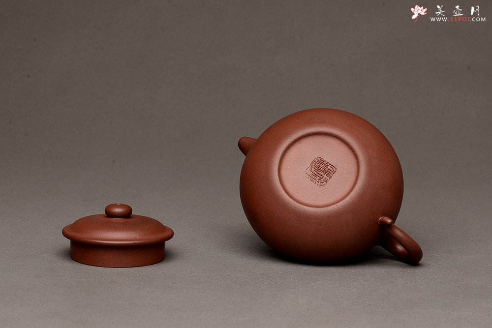 紫砂壶图片：徐正涛全手经典作品 清秀俊雅 上等紫泥 小仿古 - 宜兴紫砂壶网