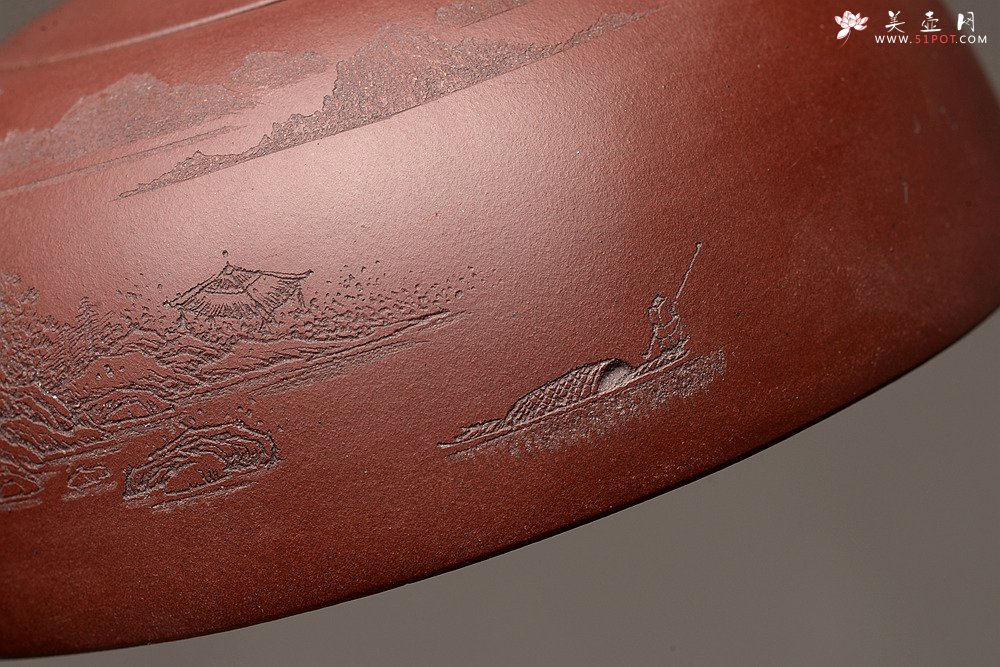 紫砂壶图片： 优质底料 李彦雄通景山水 全手小半月 古体山水 - 宜兴紫砂壶网