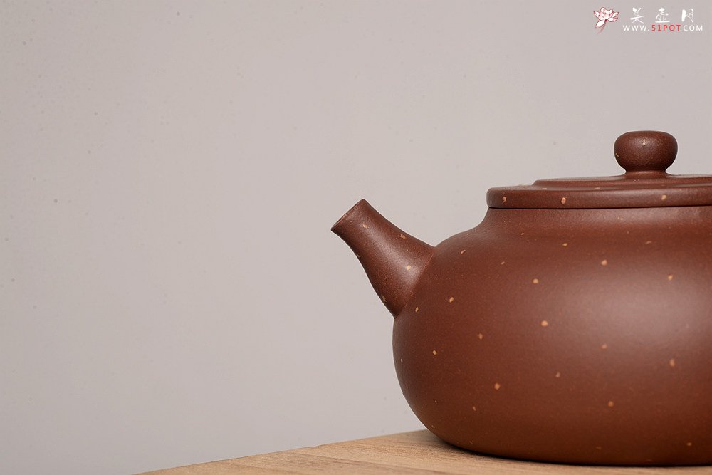 紫砂壶图片：王微全手新品 做工精致 大口实用有趣 全手铺砂锦泉 - 宜兴紫砂壶网