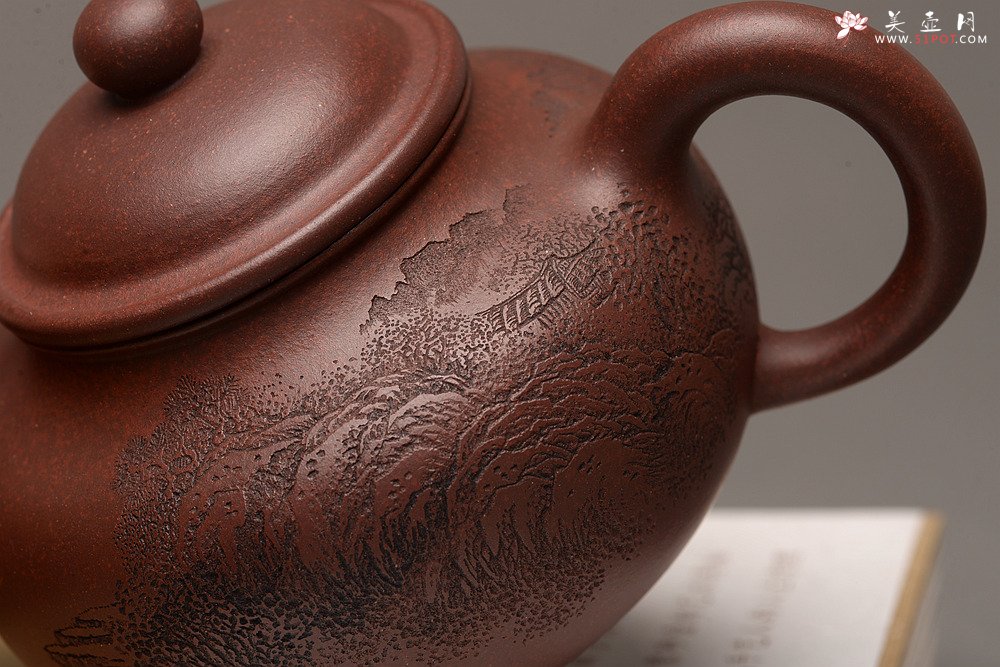 紫砂壶图片：优质老底料 李彦雄通景山水 全手掇球 饱满厚重 精品 - 宜兴紫砂壶网