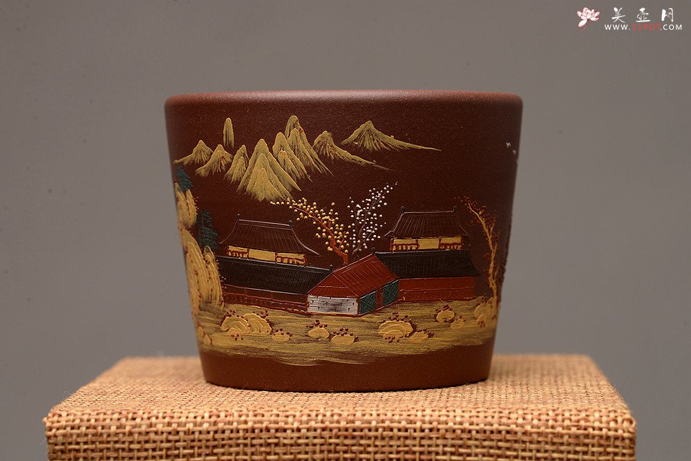 紫砂壶图片：美壶定制 主人杯 泥绘通景山水 古朴雅致 - 宜兴紫砂壶网