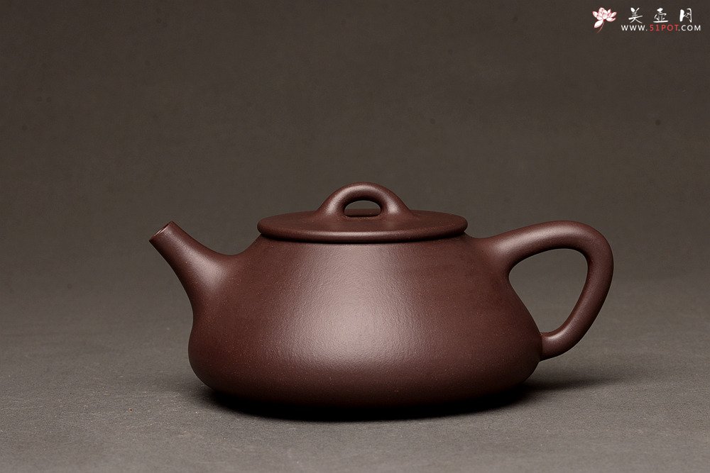 紫砂壶图片：器形周正 全手平盖石瓢 端庄秀丽 - 宜兴紫砂壶网