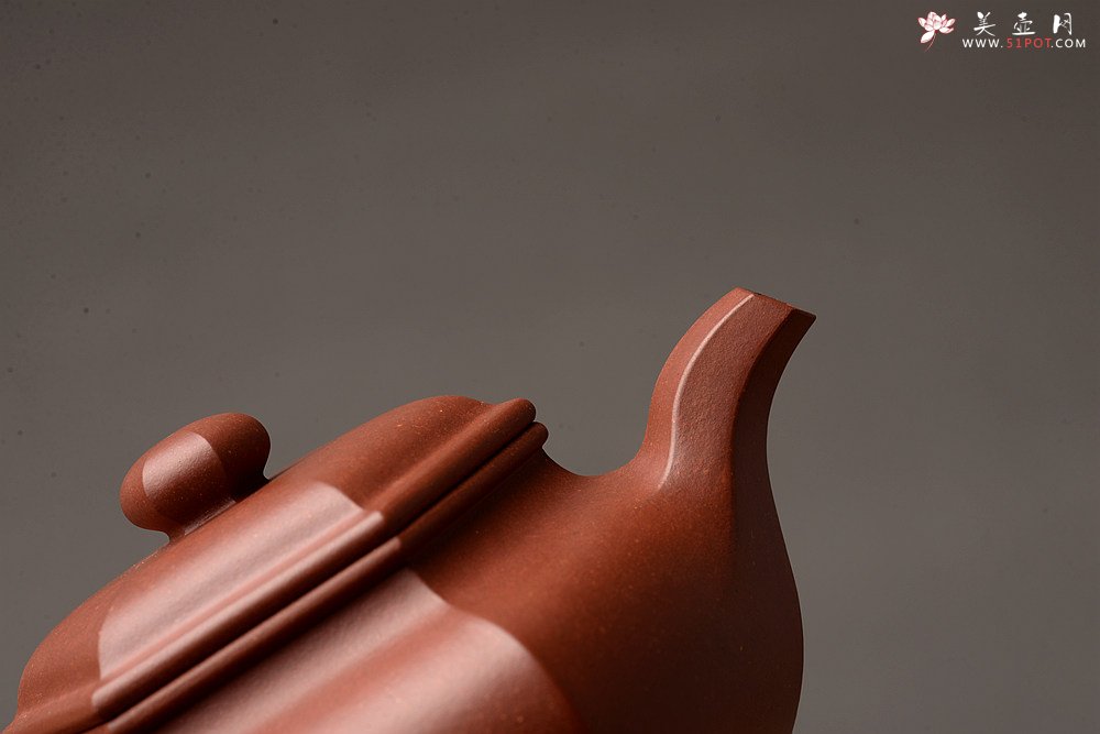 紫砂壶图片： 韧度十足  全手六方仿古  线条挺拔 端方雅正 - 宜兴紫砂壶网