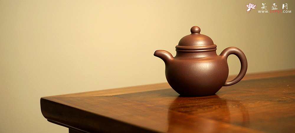 紫砂壶图片：寿珍遗风 邵春良经典代表佳作 卓尔不群 功力深厚 ~全手掇球 - 宜兴紫砂壶网