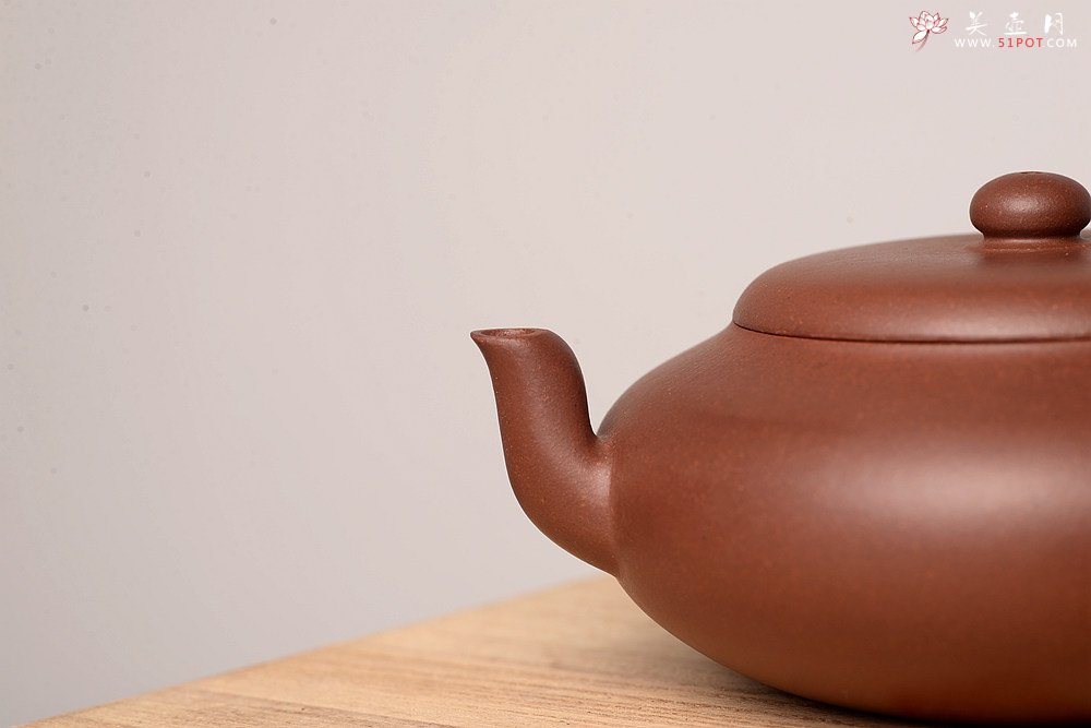 紫砂壶图片：王薇乙未年冬 娇小可人 明清意韵 把玩实用 全手扁梨 - 宜兴紫砂壶网