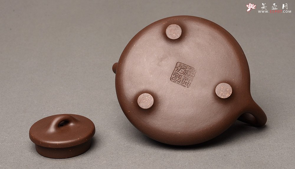 紫砂壶图片：周路健乙未冬全手精品力作 摹李寒勇子冶石瓢 耐品劲道 国师和石装饰 - 宜兴紫砂壶网