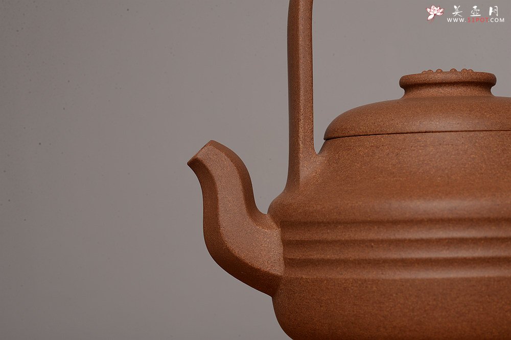 紫砂壶图片：钱建荷全手新作 书房茗器 博古提梁 做工精致 浑厚大气 - 宜兴紫砂壶网