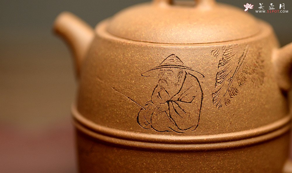 紫砂壶图片：国助工唐文新作 至雍壶 由游心堂主人装饰 - 宜兴紫砂壶网
