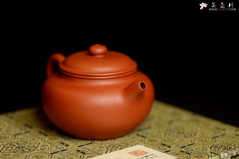紫砂壶图片：优质朱泥 娇艳迷人 全手仿古 传统实用 - 宜兴紫砂壶网