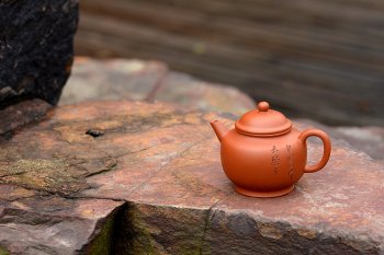 紫砂壶图片：只为茶人 传统器形 铁观音利器 优质朱泥 美壶特惠 全手宫灯 - 宜兴紫砂壶网