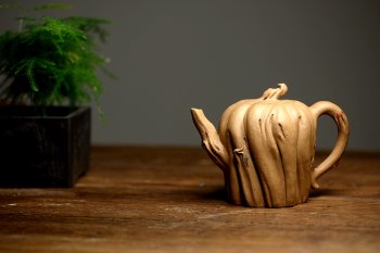 紫砂壶图片：刘秀全手经典新品 自然生动 古朴之味~~全手树魂 - 宜兴紫砂壶网