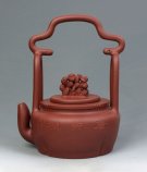 紫砂壶图片：彭年静石井栏提梁 - 宜兴紫砂壶网