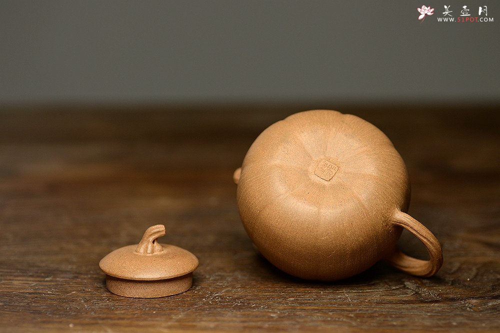 紫砂壶图片：姜建荣全手作品 古朴之味 全手硕果 - 宜兴紫砂壶网