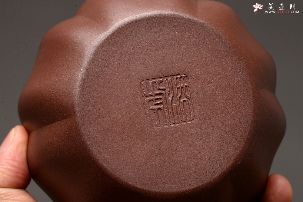 紫砂壶图片：酒虎全手 乙未冬精品佳作 做工精致 狮球二式 推荐~ 优质紫泥 - 宜兴紫砂壶网