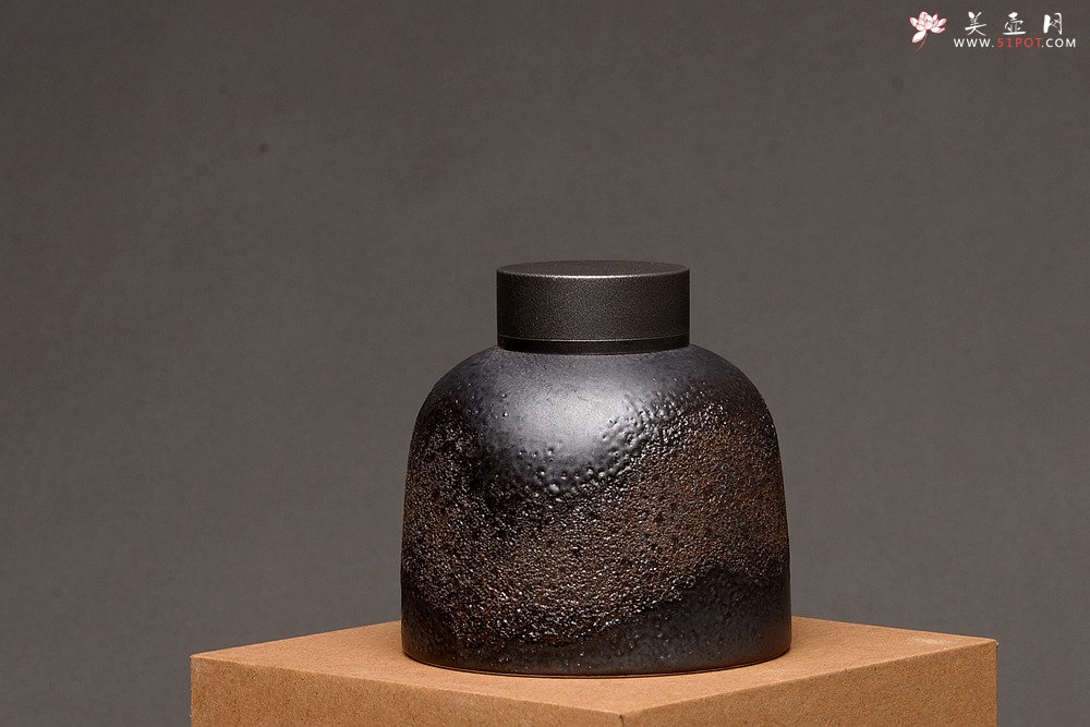 紫砂壶图片：美壶定制  新颖茶叶罐 密封性好 古朴雅致 - 宜兴紫砂壶网