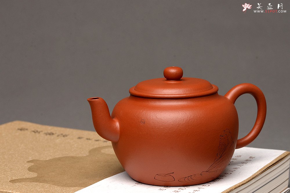 紫砂壶图片：徐亚春新品 优质朱泥 全手鼓墩 游心堂主人装饰 实用佳品 - 宜兴紫砂壶网