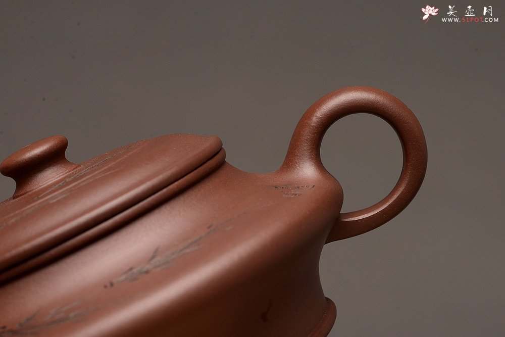 紫砂壶图片：吴杰全手新品 陆轶舟精心装饰 文雅秀气 全手虚扁 - 宜兴紫砂壶网