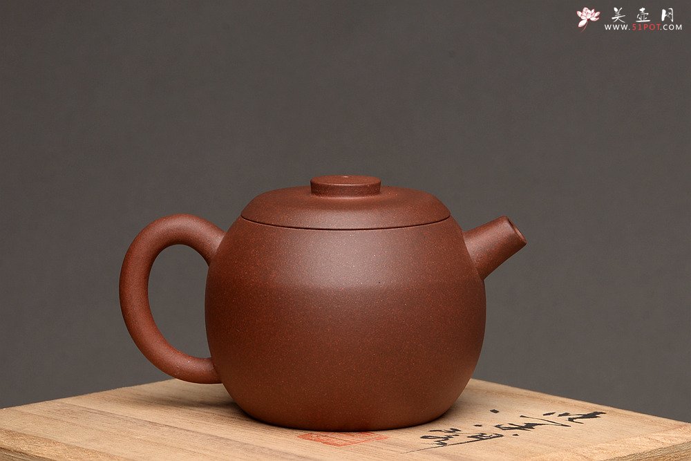 紫砂壶图片：美壶特惠 茶人最爱 杀茶利器 古朴小品 实用小巨轮 - 宜兴紫砂壶网