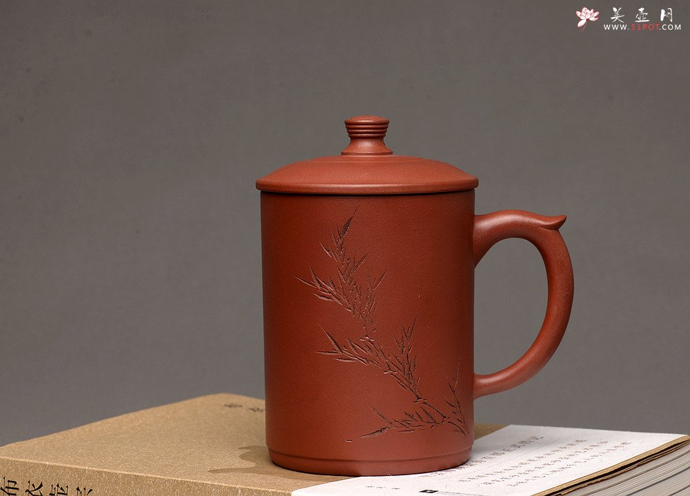 紫砂壶图片：格调雅玩 陆轶舟老师精刻~梅 兰 竹 好料盖杯  - 宜兴紫砂壶网
