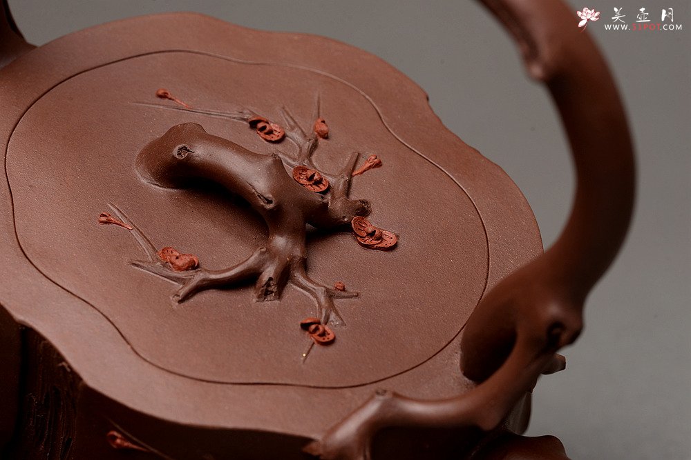 紫砂壶图片：单志萍老师新品 精品全手提梁梅桩 难度大 立体梅花~精神喜庆 - 宜兴紫砂壶网