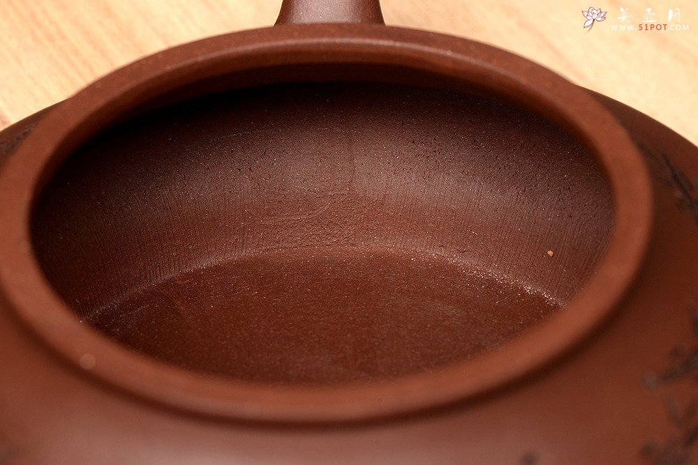 紫砂壶图片：吴杰全手新品 陆轶舟精心装饰 文雅秀气 全手虚扁 - 宜兴紫砂壶网