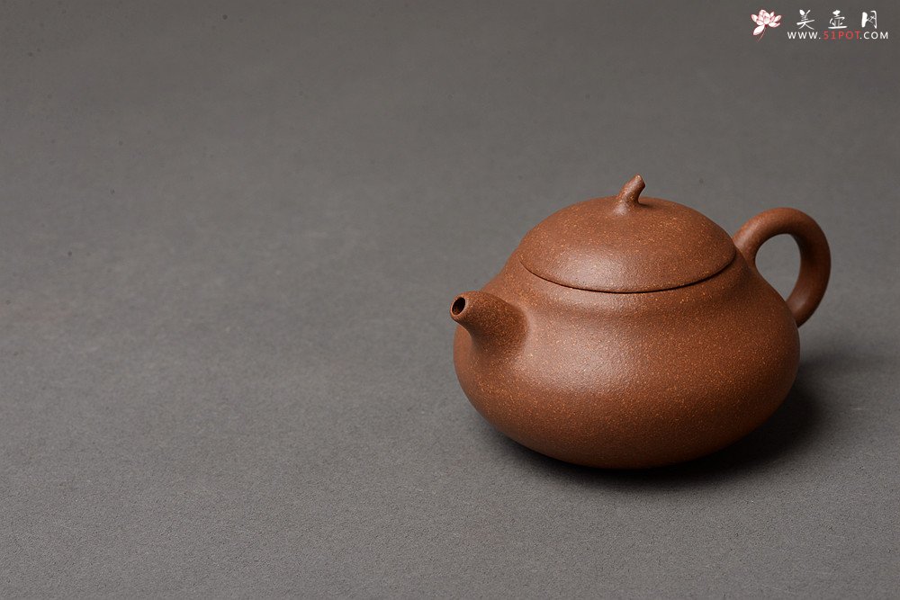 紫砂壶图片：张悦乙未年冬全手作品 段泥小梨形 颇具韵律 优质老段 实用可人 - 宜兴紫砂壶网