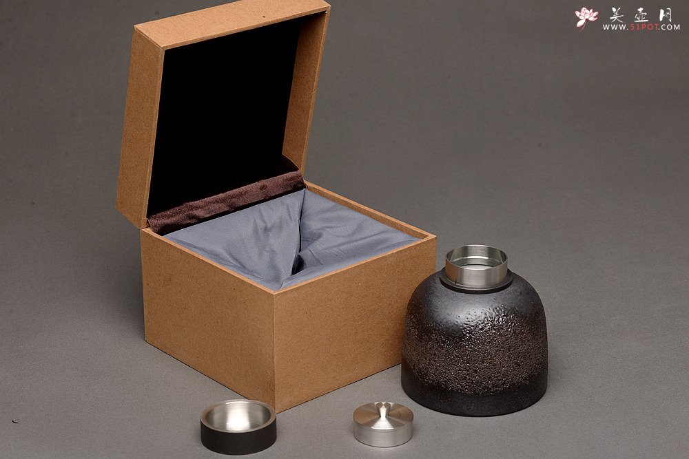 紫砂壶图片：美壶定制  新颖茶叶罐 密封性好 古朴雅致 - 宜兴紫砂壶网