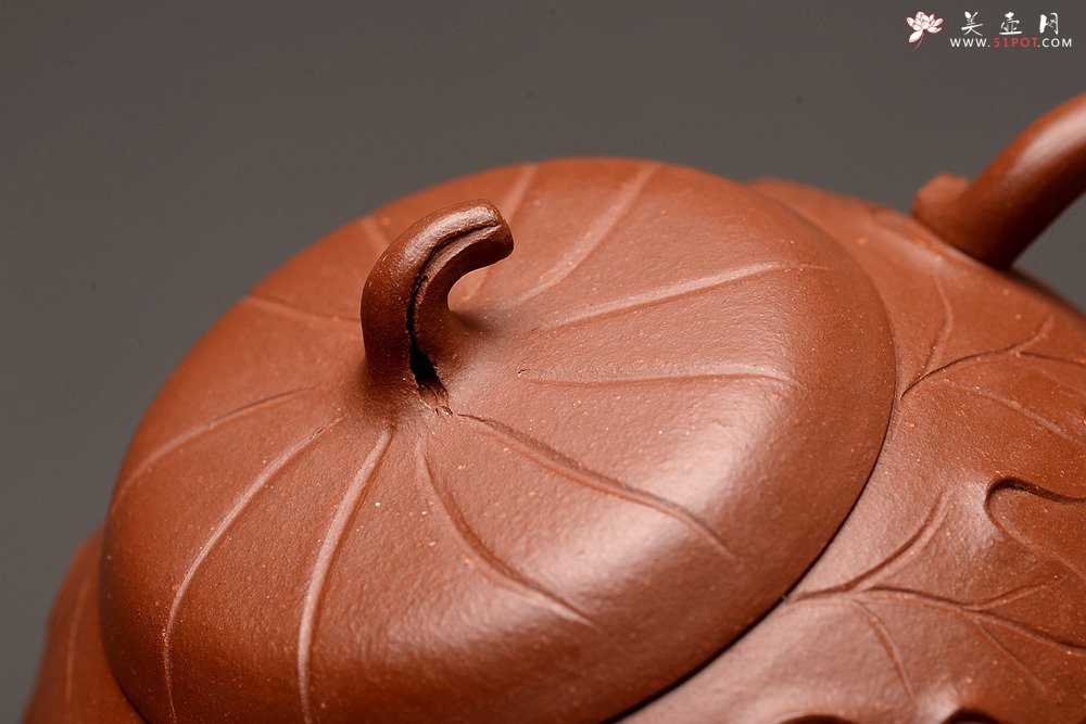 紫砂壶图片：周路健全手新作 贴塑花器 飘逸 雅致 秋硕 - 宜兴紫砂壶网